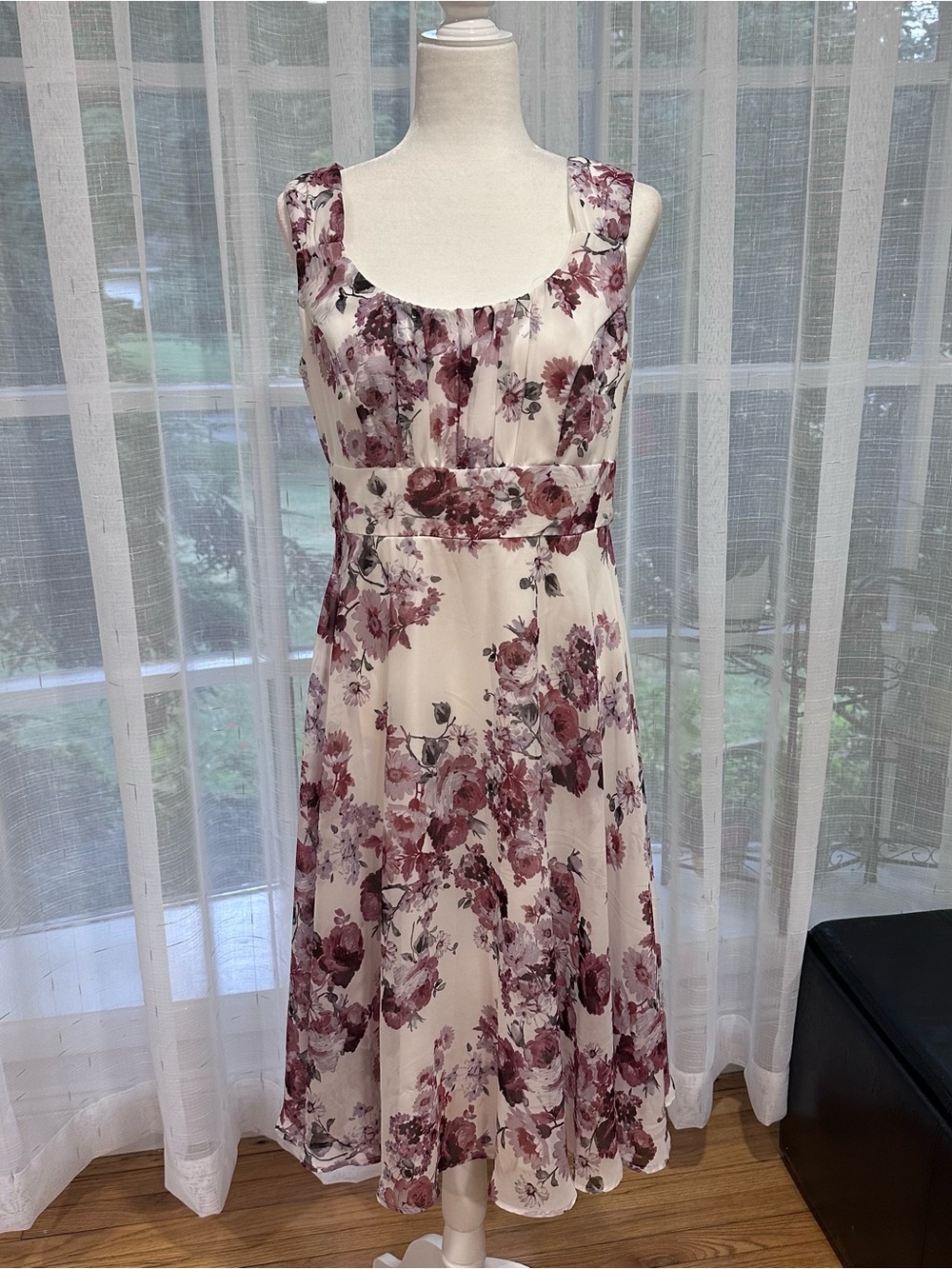 connected apparel Women’s Floral Scoop-Neck Midi Dress in Rose and Cream Size 10